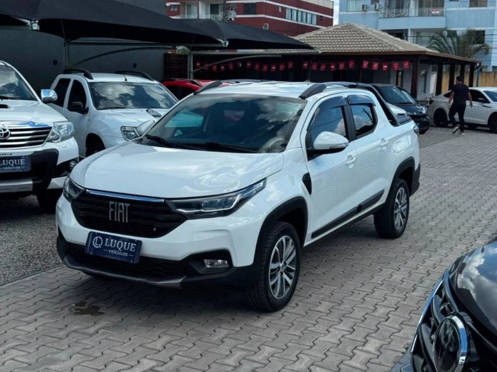 Fiat Strada Volcano 1.3 Flex 8V CD